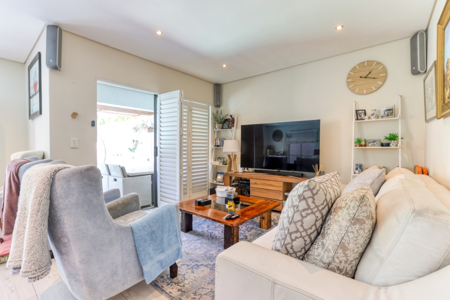 3 Bedroom Property for Sale in Sea Point Western Cape